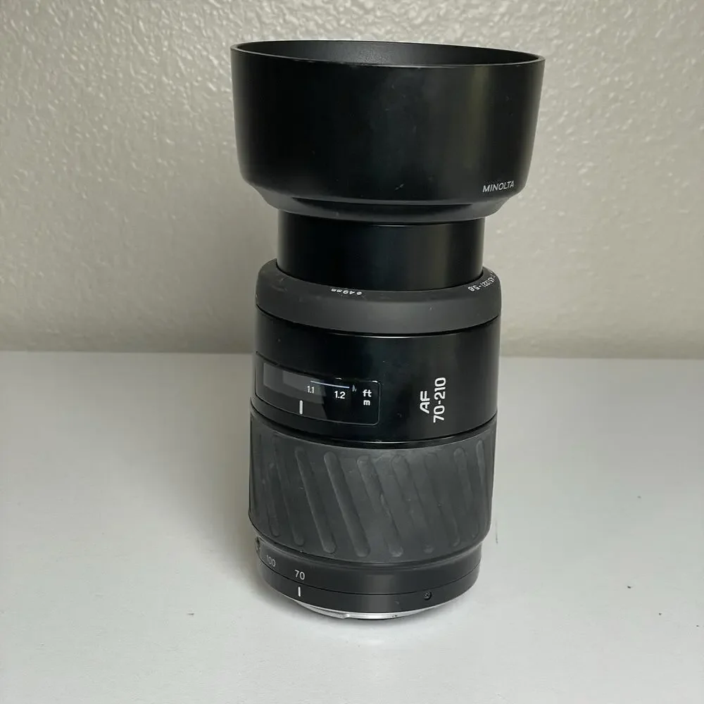 Minolta AF Zoom 70-210mm F/4.5 -5.6 Lens